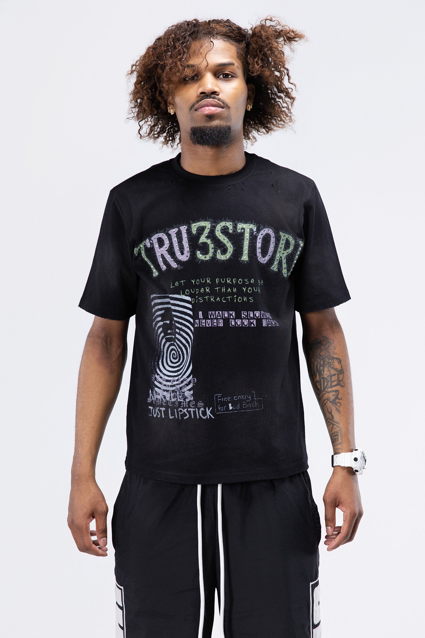 Foot Print Tee Black With Stones
