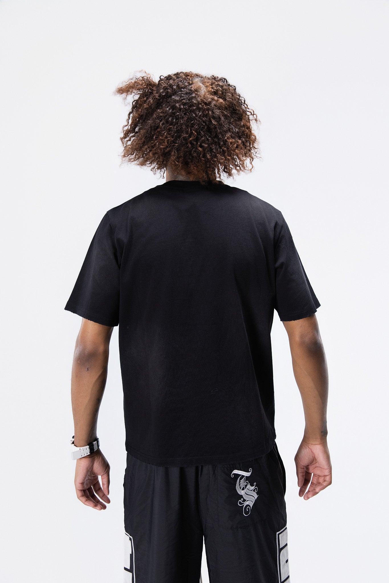 Foot Print Tee Black With Stones