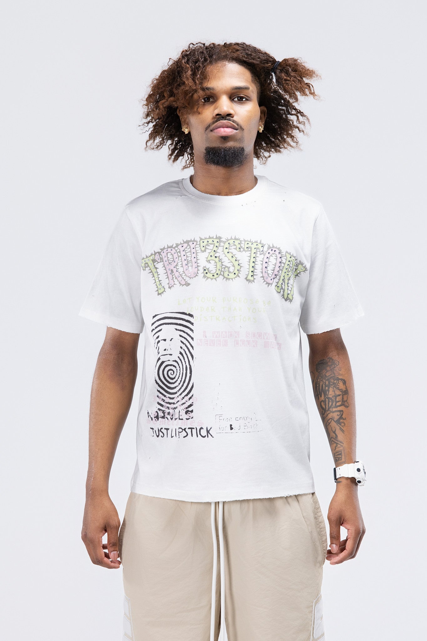 Footprint Tee White With Stones